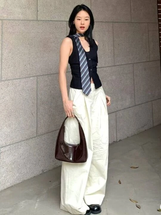 Alerta tendencia: cómo armar un buen look con corbata, el ítem de moda de este verano