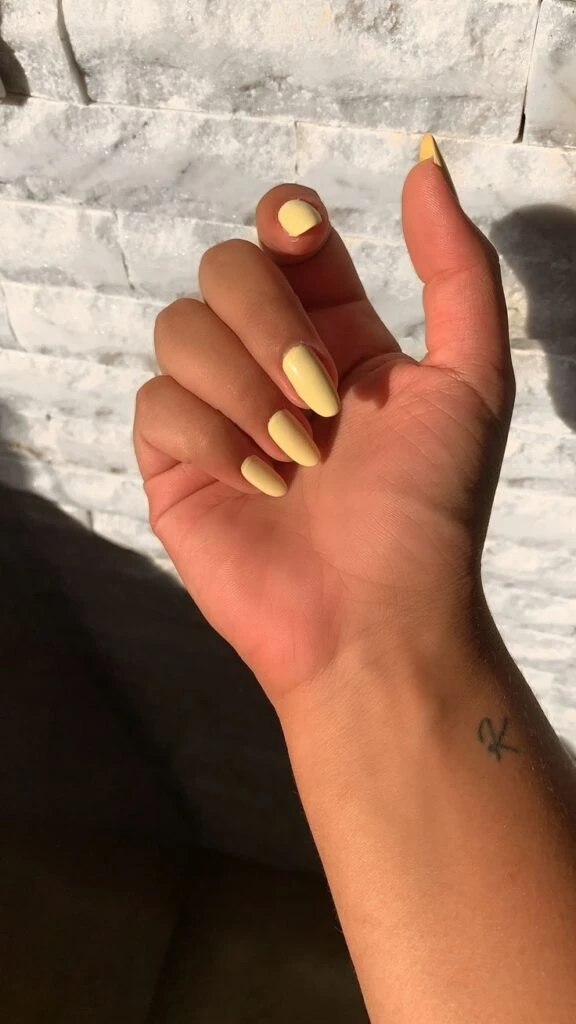 6 colores de uñas ideales para piel bronceada
