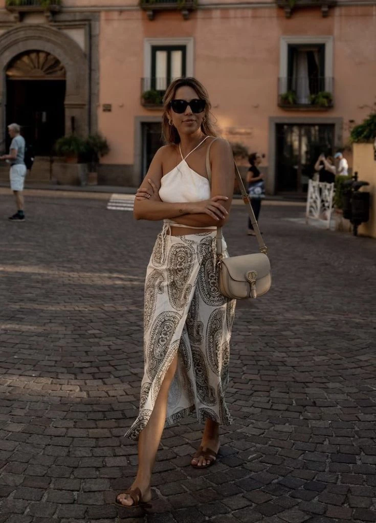 6 looks playeros con maxifalda, la prenda más versátil de tu placard de verano