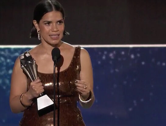 Los Critics Choice Awards 2024 y el discurso empoderado de America Ferrera al recibir el premio SeeHer: "Todos valemos y podemos ser vistos"