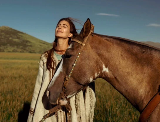 El look folk chic de Juliana Awada en Villa La Angostura
