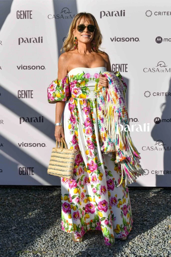 Patricia Della Giovampaola en Desfile al Atardecer de Casa de Mar de Para Ti