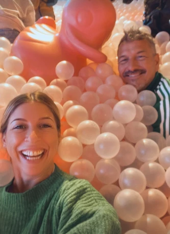 Las fotos del viaje de Flor Bertotti y Federico Amador a Países Bajos: recibieron el año nuevo en familia