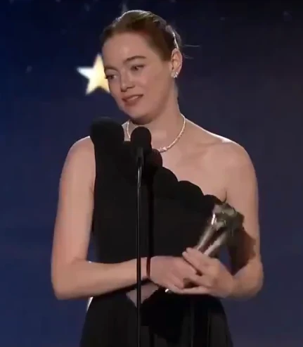 emma stone, critics choice awards