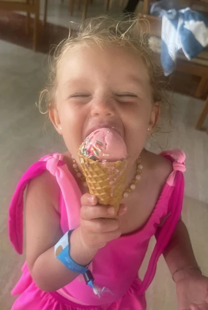 Pampita, de vacaciones en Cancún con sus hijos