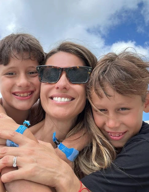 Pampita, de vacaciones en Cancún con sus hijos