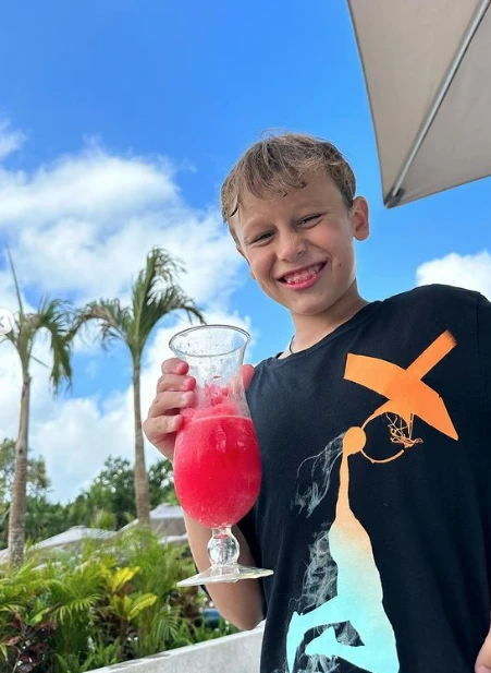 Pampita, de vacaciones en Cancún con sus hijos