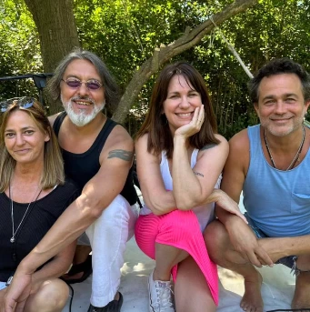 Las fotos del cumpleaños número 52 de Gastón Pauls: pic nic, música y amigos