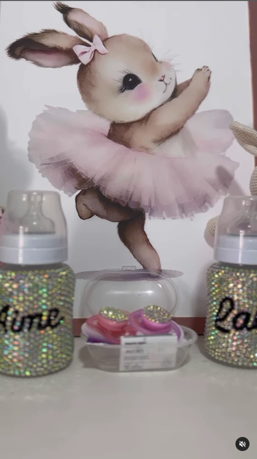 La habitación de las gemelas de Daniela Celis y Thiago Medina