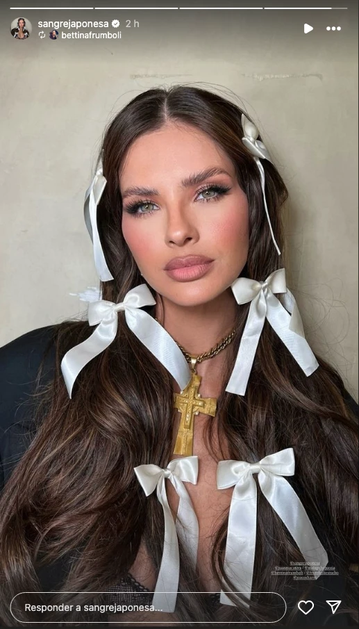 La China Suárez adoptó el look coquette