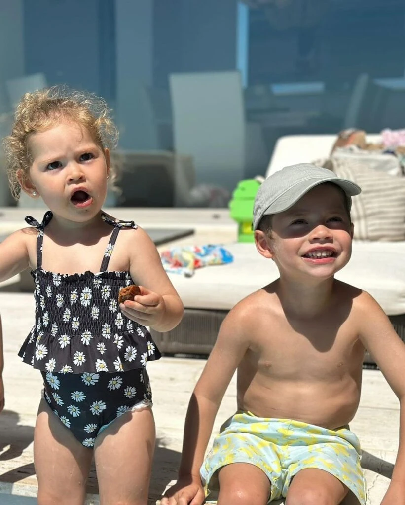 Cecilia Bolocco y las fotos de su primera experiencia como abuela