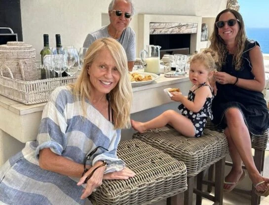 Cecilia Bolocco y las fotos de su primera experiencia como abuela