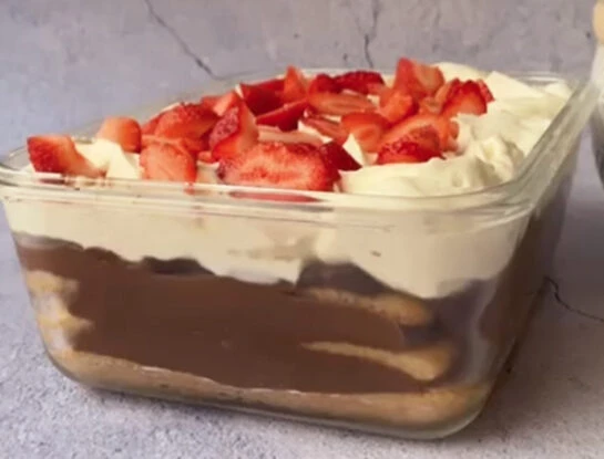 Postre de chocolate, vainillas y crema: la receta que hacían nuestras abuelas