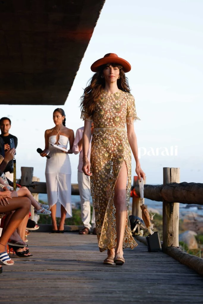 Desfile al Atardecer de Casa de Mar de Para Ti