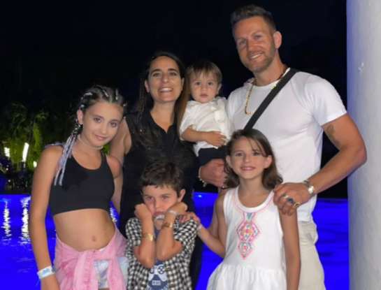 Axel anunció su separación: “Después de 16 años con Delfi decidimos comenzar una nueva etapa caminando por separado”