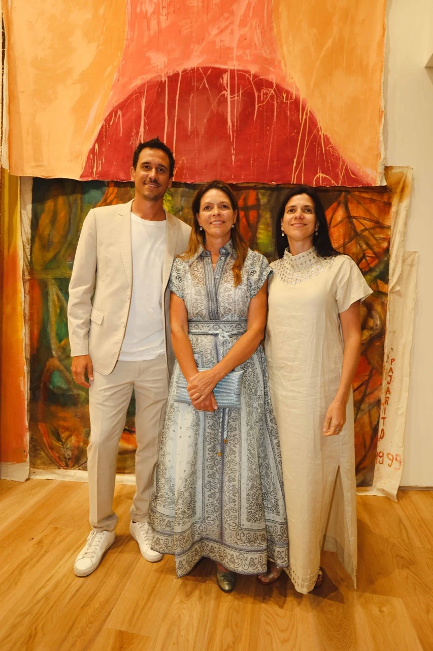 Diego, Virginia y Viviana Cervieri en la inauguración de la Fundación Cervieri Monsuárez