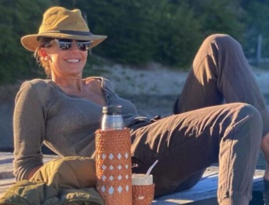 Juliana Awada mostró cómo es el living de su casa en la Patagonia