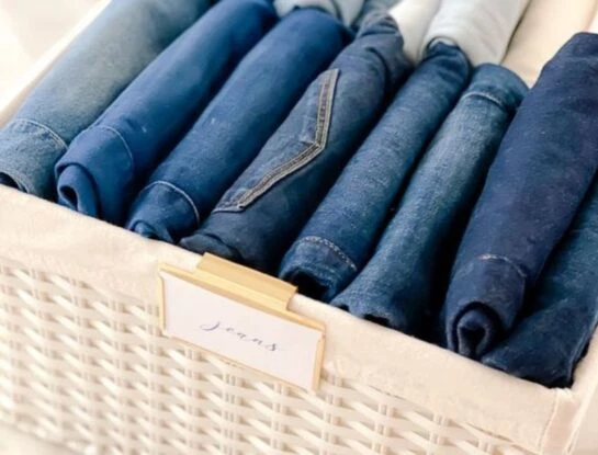 Así es el método de Marie Kondo para doblar los jeans y ahorrar más espacio
