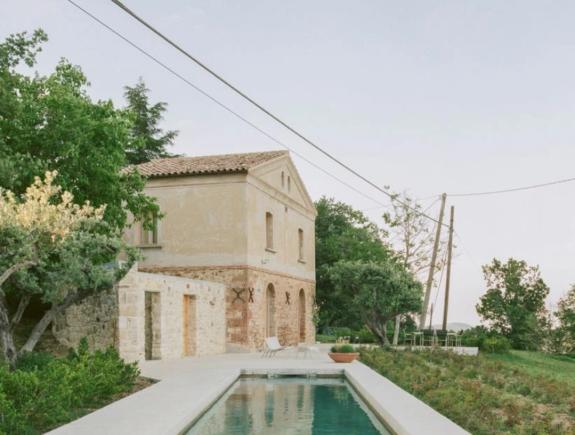 Así se renovó una estancia italiana conservando su arquitectura tradicional