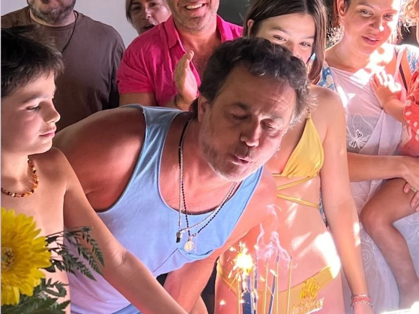 Las fotos del cumpleaños número 52 de Gastón Pauls: pic nic, música y amigos foto: ig