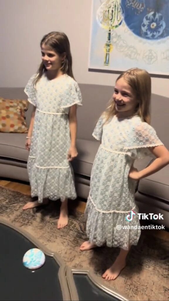 El inconveniente fashion que tuvo Wanda Nara con Francesca e Isabella Icardi. Foto: TikTok.