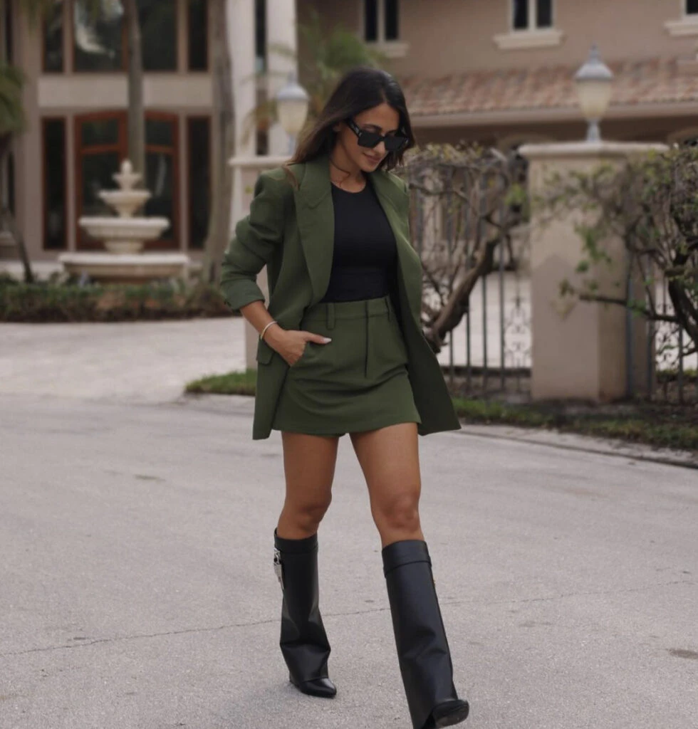 El look preppy de Antonela Roccuzzo. Foto: Instagram. 