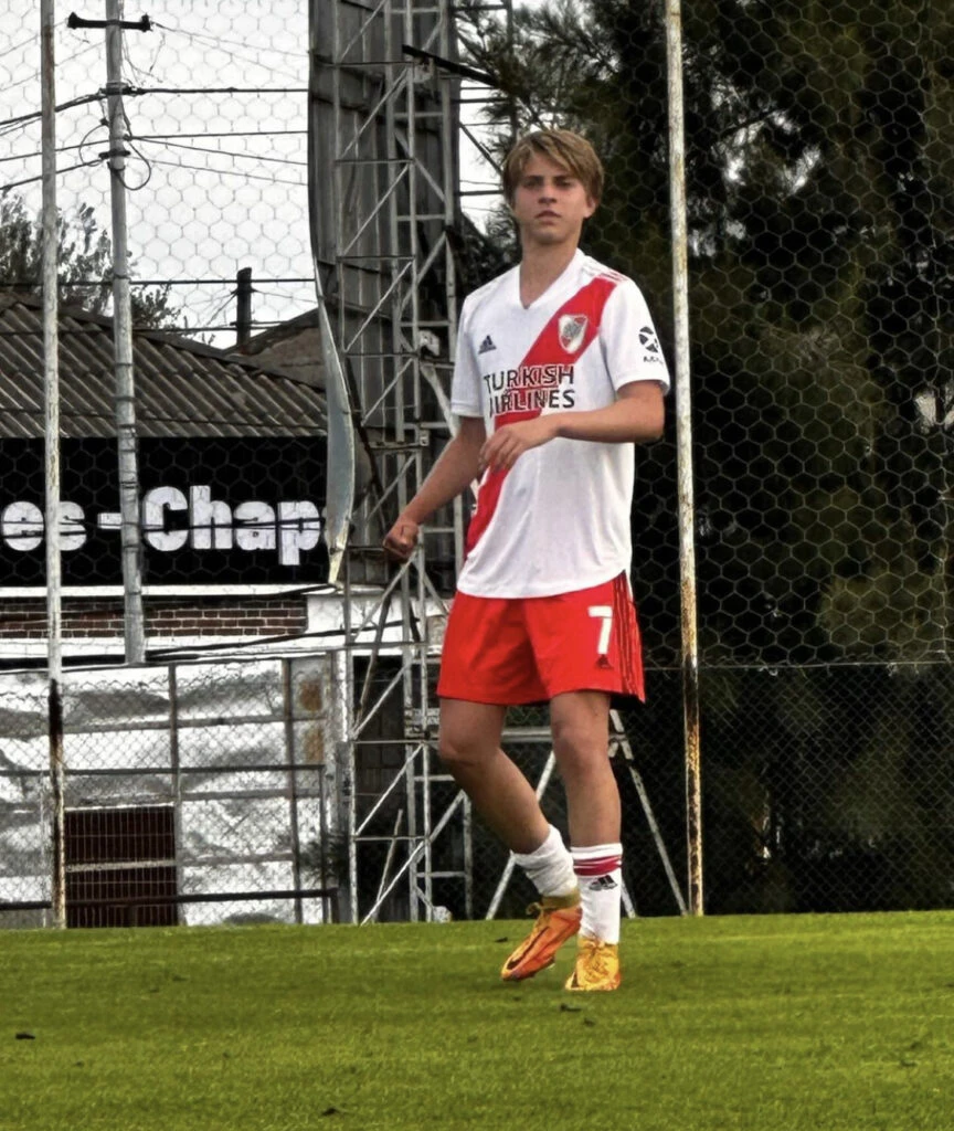 El mensaje de Wanda Nara a su hijo Valentino López que cumplió 15 años. Foto: Instagram.