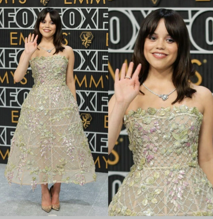 Jenna Ortega en los Premios Emmy. Foto: Instagram.