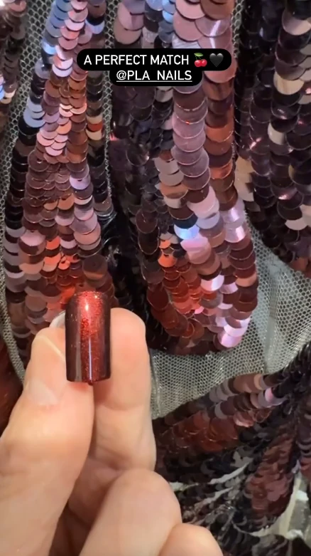 Emmys 2024: Selena Gomez sorprende con la manicura que será tendencia