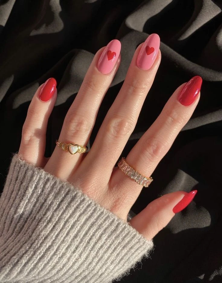 Así se llevan las ‘lover nails’, la manicura perfecta para celebrar este Día de los Enamorados