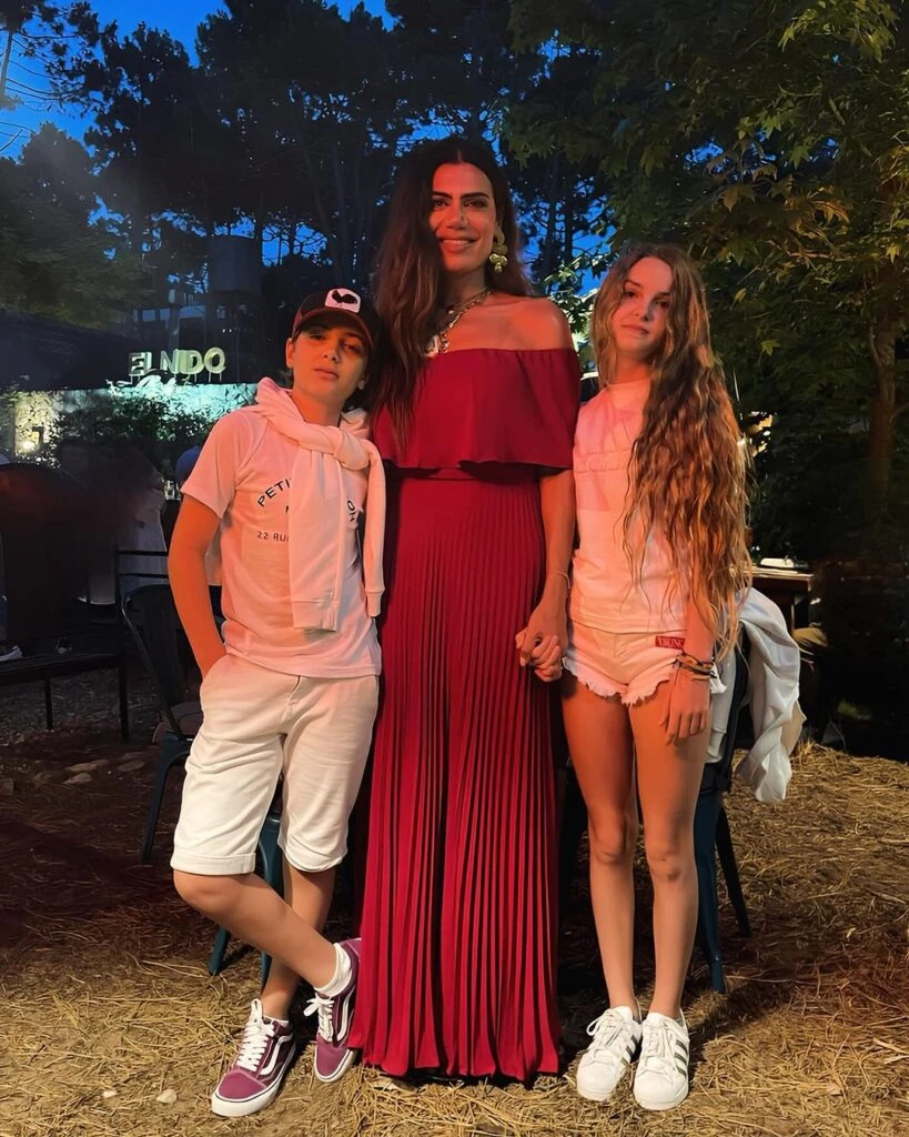 Flor de la V en familia