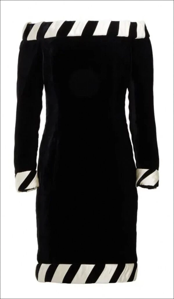 De un vestido de Lady Di a un traje de Grace Kelly y un look de Carrie Bradshaw subastan los diseños más icónicos de divas y royals