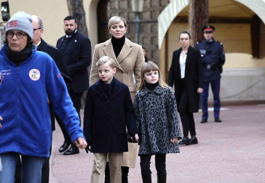 El look fashionista de Gabriella de Mónaco, quien ya a sus 9 años porta el charme de su familia