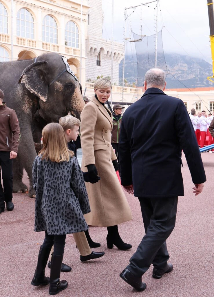 El look fashionista de Gabriella de Mónaco, quien ya a sus 9 años porta el charme de su familia