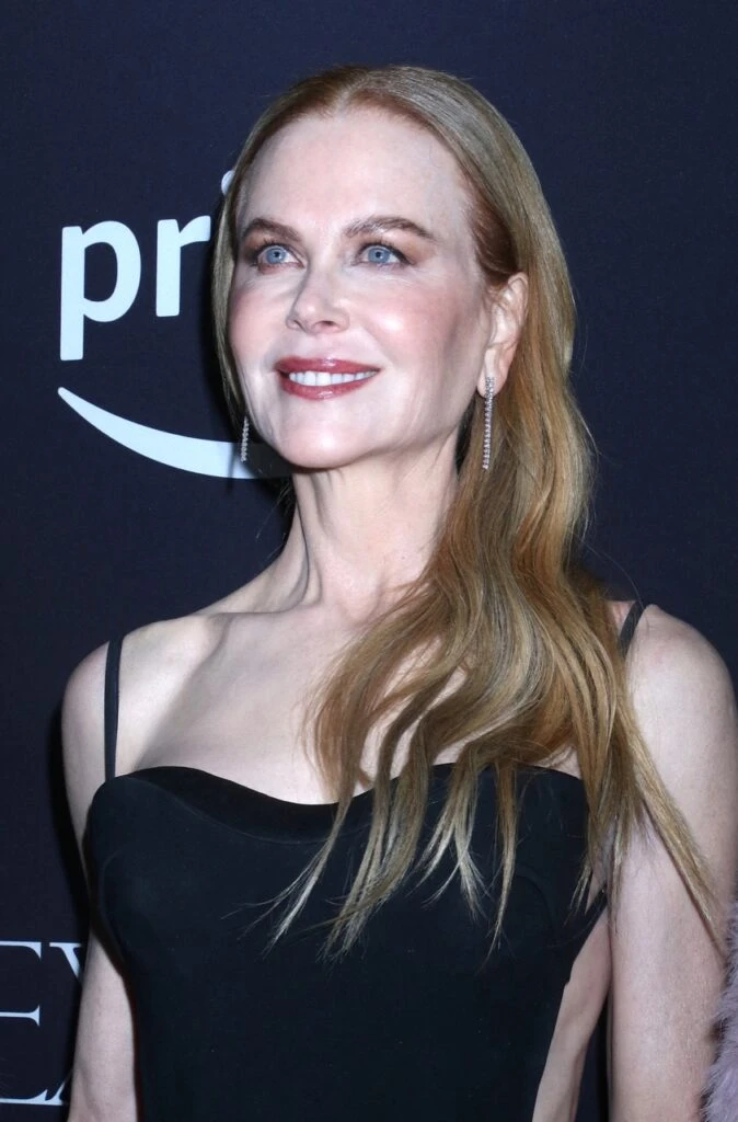 Nicole Kidman deslumbró con un vestido sin espalda. Foto: Fotonoticias.