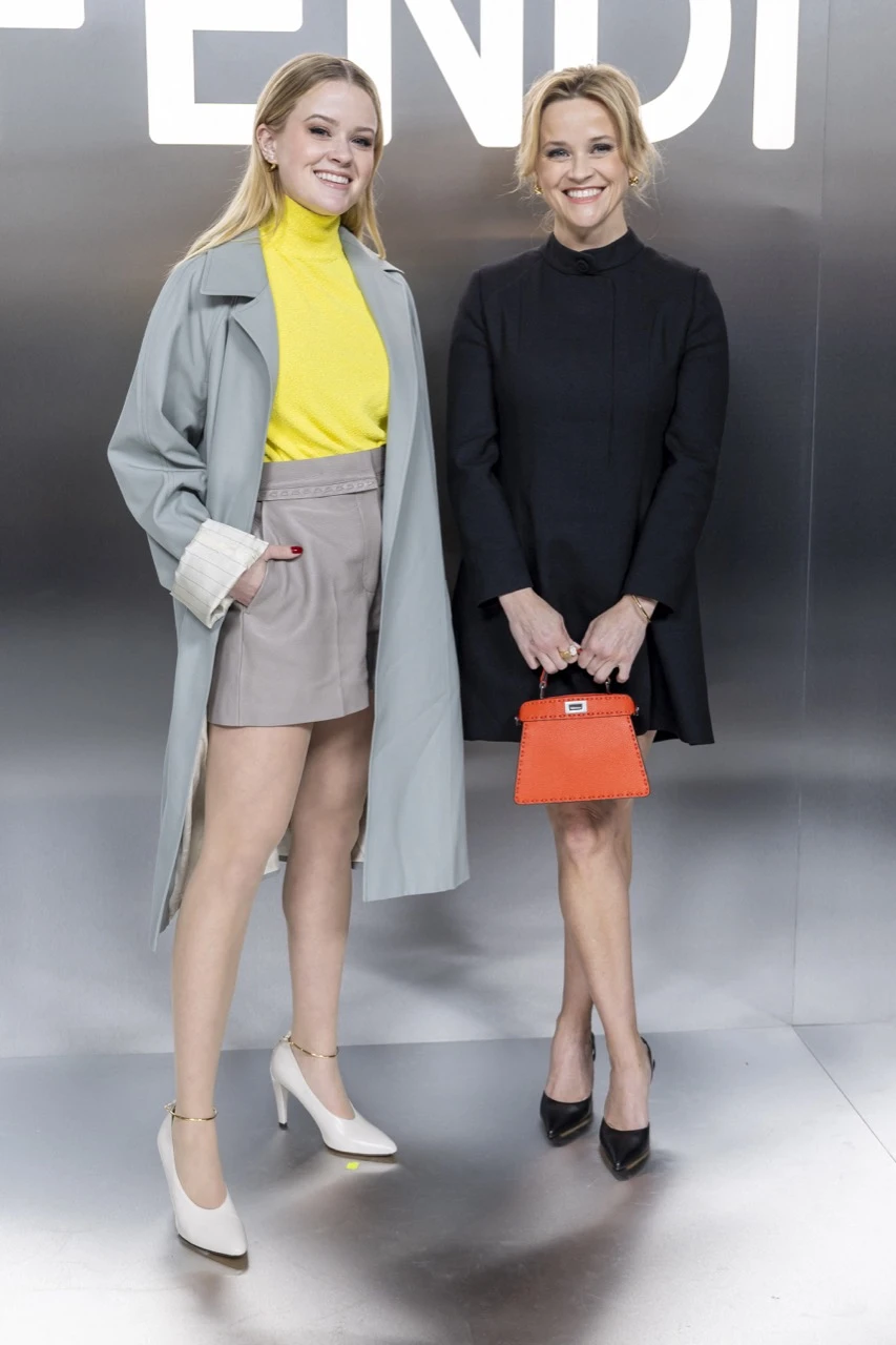 Ava Elizabeth Phillippe y Reese Witherspoon 