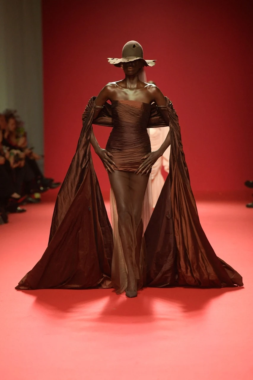 Colección primavera verano 2024 de Robert Wun