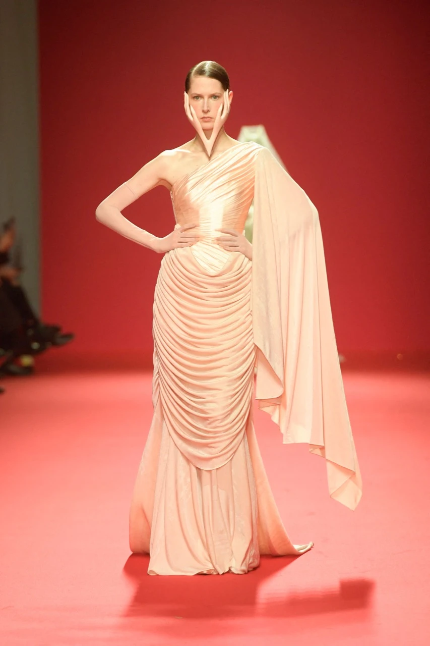 Colección primavera verano 2024 de Robert Wun