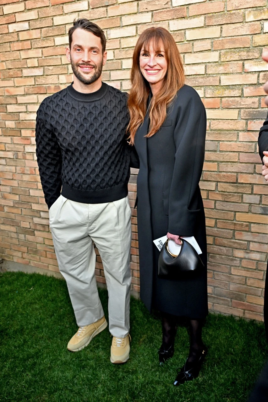 Simon Porte Jacquemus y Julia Roberts 