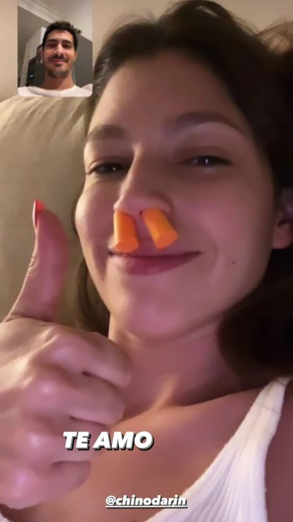 Úrsula Corberó subió una foto muy hot junto al Chino Darín