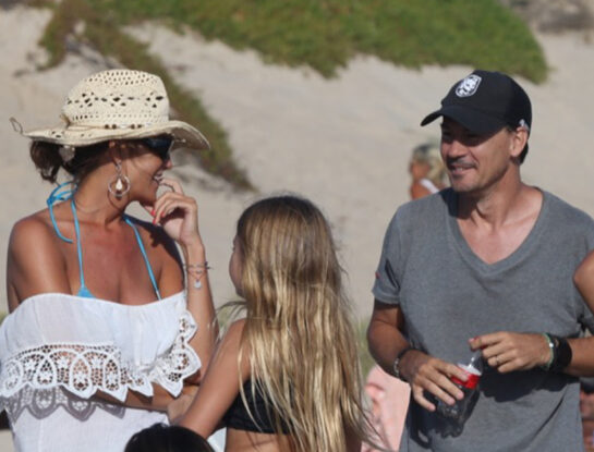 Las fotos de Guillermo Coria con su familia y amigos en las playas de Punta del Este