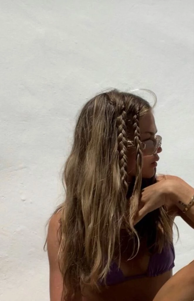 6 peinados ideales para ir a la playa con estilo (y cuidar el pelo)