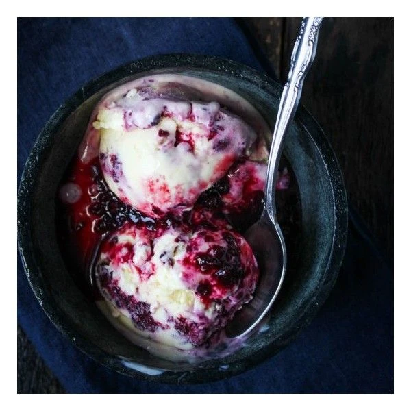 helado-de-yogurt-y-frutos-rojos