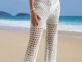 Pantalón crochet tendencia en la playa