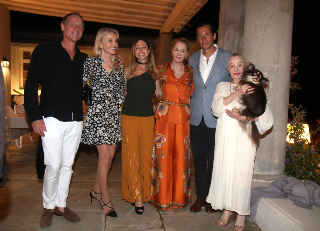 La princesa Laetitia D'Arengberg, James Boyd Nivenm paola Marzotto, Debora Von Hasburg, Hughes Decobert