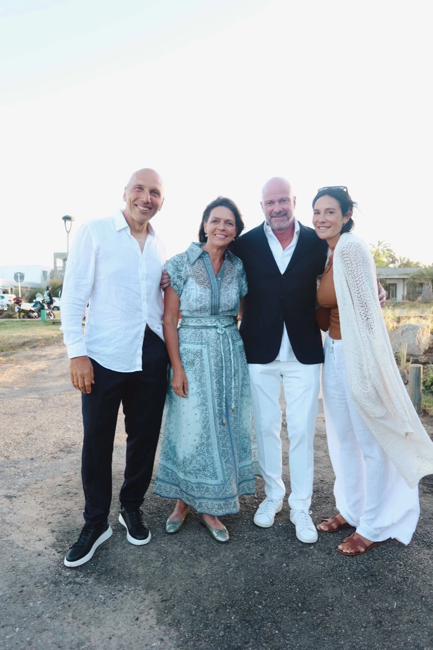 Pablo Monsuárez, Virginia Cervieri, Giuseppe Cipriani y Nicole Minetti en la inauguración de la Fundación Cervieri Monsuárez