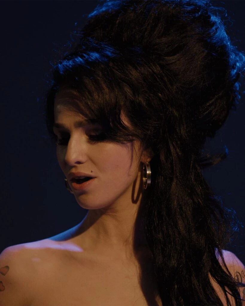 Quién es Marisa Abela, la actriz que encarna a Amy Winehouse en su nueva biopic