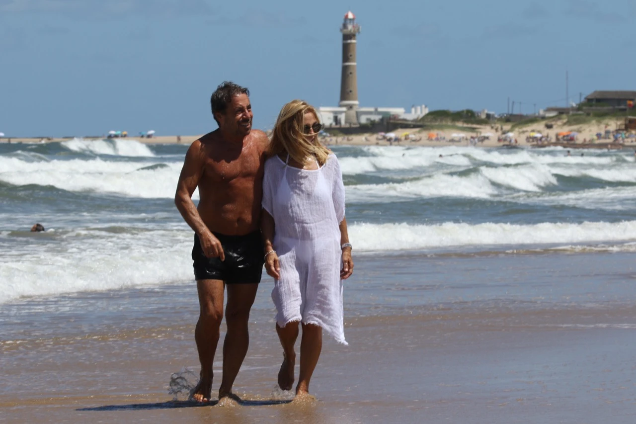 Ricky Sarkany y su mujer de vacaciones en Punta del Este