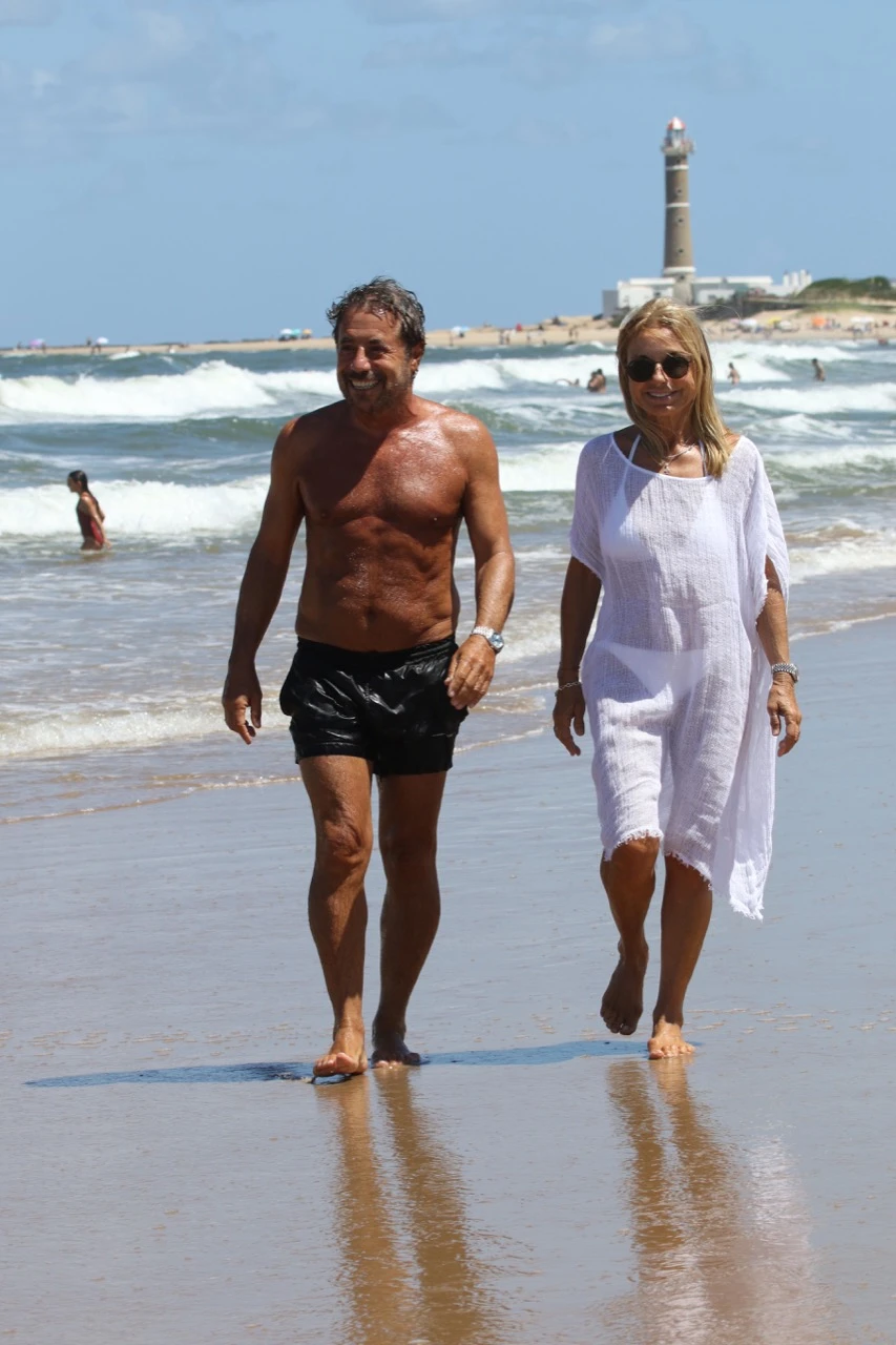 Ricky Sarkany y su mujer de vacaciones en Punta del Este