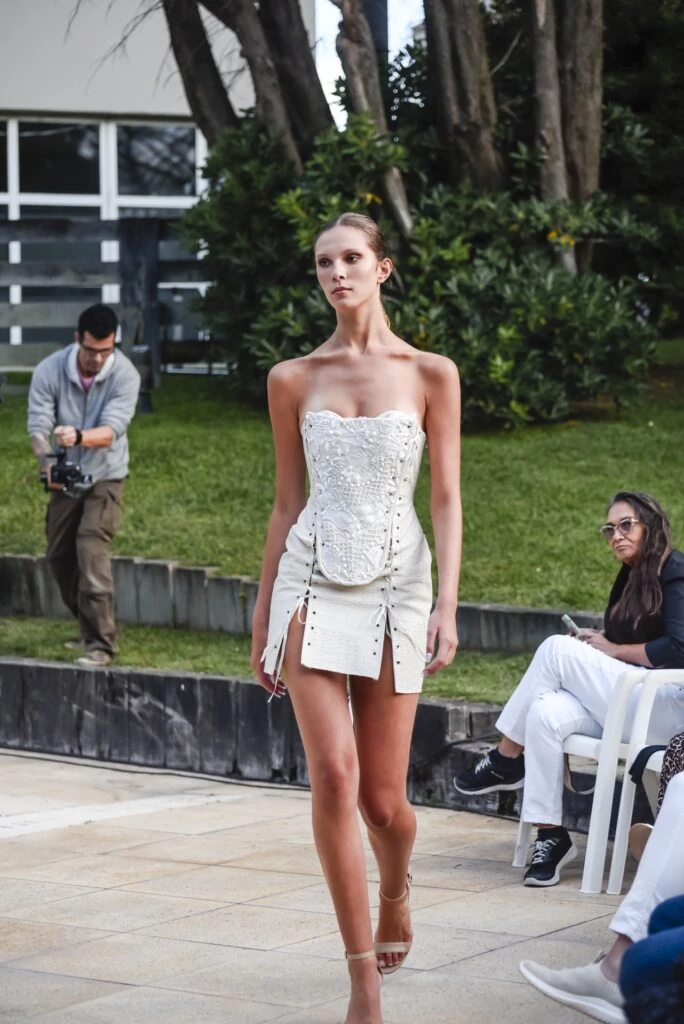 Desfile en Cariló: Vidal Rivas